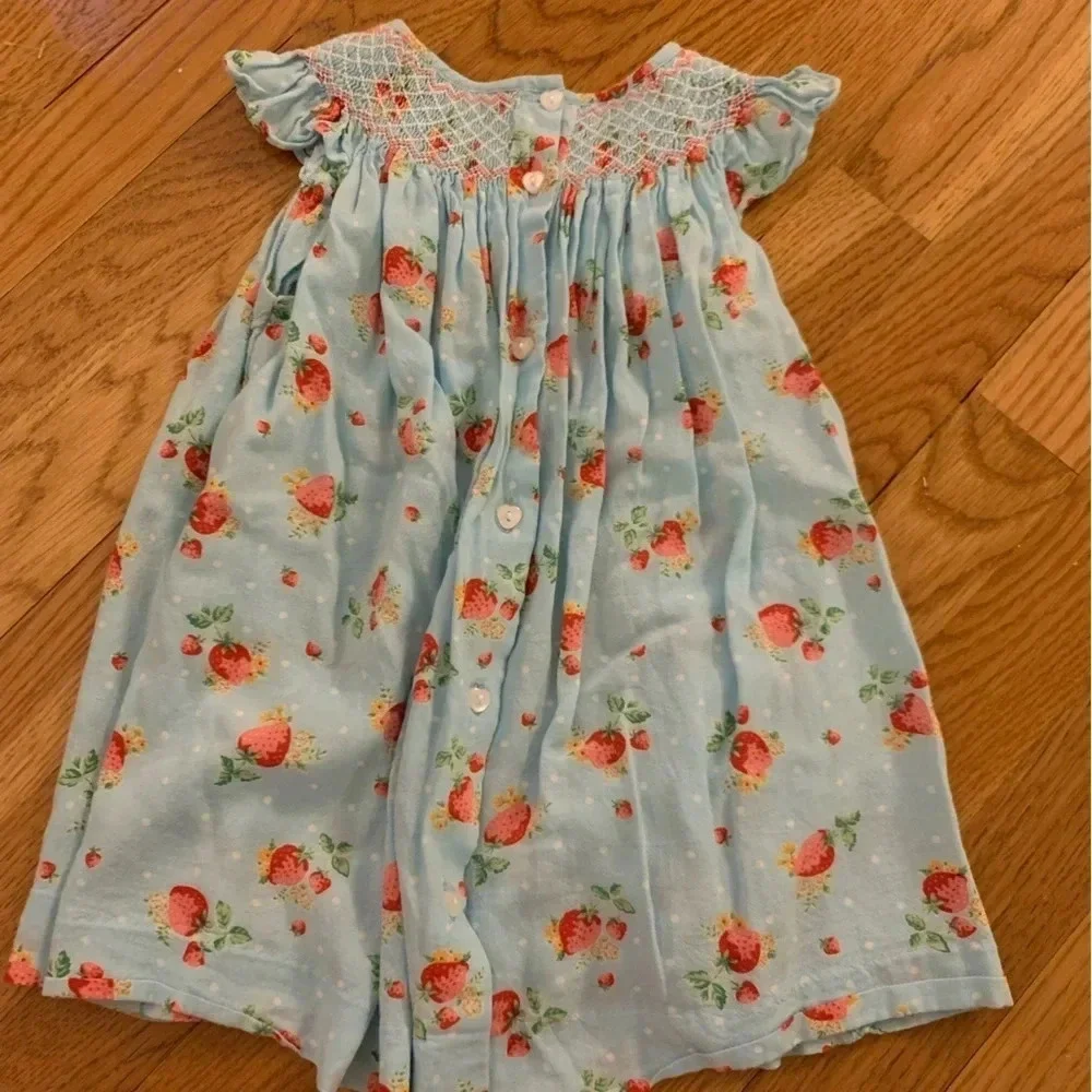 QE Question Everything Strawberry Smocked Dress Size 18-24 Months - Picture 6 of 7
